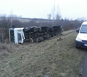 Prie Babtų apvirto Ukrainos sunkvežimis