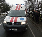 Kauno rajone į medį rėžėsi &bdquo;VW Passat&ldquo;
