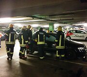 Uždūmintas \"Opel Astra\" sukėlė ant kojų specialiąsias tarnybas