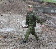 Ant kojų Vilniaus specialiąsias tarnybas sukėlė statybinio vibratoriaus dalis