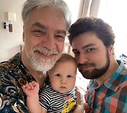 Petras Geniu&scaron;as su sūnumi ir anūku