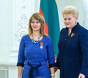 Edita Abrukauskienė su prezidente Dalia Grybauskiate