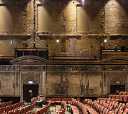 Po 30 metų atgimę teatro rūmai