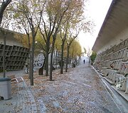  Igualada kapinės prie Barselonos. Architektai Enric Miralles ir Came Pin&oacute;s (1991)