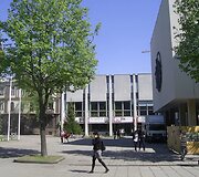 Politinio &scaron;vietimo namai (dab. VDU centriniai rūmai) S. Daukanto g. Kaune, architektas B. Zabulionis, 1974 m.