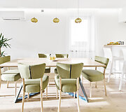 Stikliniai &scaron;viestuvėliai &ndash; maža detalė, padedanti i&scaron;laikyti abiejų erdvių vientisumą