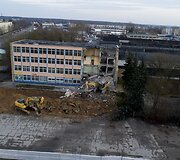 Griaunamas &bdquo;Panevėžio autobusų parkas&ldquo; administracijos pastatas 