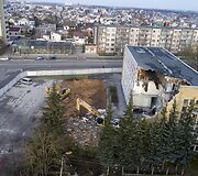 Griaunamas &bdquo;Panevėžio autobusų parkas&ldquo; administracijos pastatas 