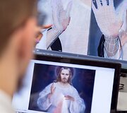 Paveikslo Dievo gailestingumas perkėlimas į virtualią erdvę