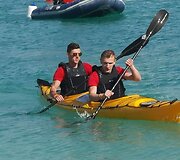 Specialiosios žaidynės. Rolandas Kriauzlys (de&scaron;inėje) ir Edgaras Minsofinas