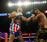 Tysonas Fury ir Tomas Schwarzas bei jų dvikova Las Vegase.