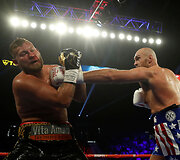 Tysonas Fury ir Tomas Schwarzas bei jų dvikova Las Vegase.