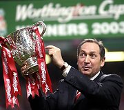 Mirė buvęs Prancūzijos rinktinės ir &bdquo;Liverpool&ldquo; treneris Gerardas Houllier.