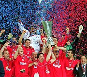 Mirė buvęs Prancūzijos rinktinės ir &bdquo;Liverpool&ldquo; treneris Gerardas Houllier.