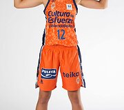 Laura Ju&scaron;kaitė &scaron;į sezoną atstovauja &bdquo;Valencia&ldquo; komandai.