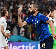 Leonardo Bonucci pelnė įvartį Italijai.