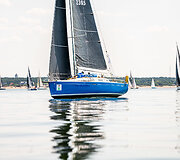 54-oji &bdquo;Kur&scaron;ių marių regata&ldquo; startavo su silpno vėjo i&scaron;&scaron;ūkiais ir komplikuotomis buriavimo sąlygomis.