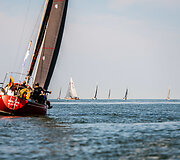 54-oji &bdquo;Kur&scaron;ių marių regata&ldquo; startavo su silpno vėjo i&scaron;&scaron;ūkiais ir komplikuotomis buriavimo sąlygomis.