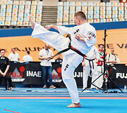 Kioku&scaron;in karatė Europos čempionato kata rungtis. Matas Sasnauskas