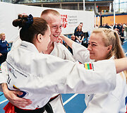 Kioku&scaron;in karatė Europos čempionato kata rungtis. Matas Sasnauskas, Rima Lisinskaitė ir Diana Mačiūtė i&scaron;kovojo auksą mi&scaron;riose komandinėse varžybose.