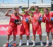 &Scaron;e&scaron;tadienį prie Baltojo tilto įvyko &bdquo;OlyBet DUNK IT Open&ldquo; krep&scaron;inio renginys.