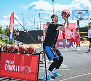 &Scaron;e&scaron;tadienį prie Baltojo tilto įvyko &bdquo;OlyBet DUNK IT Open&ldquo; krep&scaron;inio renginys.