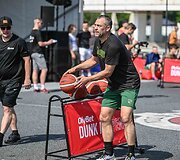 &Scaron;e&scaron;tadienį prie Baltojo tilto įvyko &bdquo;OlyBet DUNK IT Open&ldquo; krep&scaron;inio renginys.