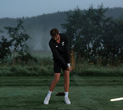 Justinas Jarutis ir Paulius Baltramonaitis ketvirtadienį paryčiais pradėjo kelionę po golfo aik&scaron;tynus.