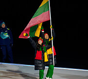 Allison Reed ir Saulius Ambrulevičius ne&scaron;ė Lietuvos trispalvę žiemos olimpinėse žaidynėse.