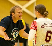 &bdquo;Cascada-HC Garliava SC&ldquo; pusfinalio serijoje 2:1 įveikė reguliariojo sezono nugalėtoją Vilniaus &bdquo;Eglę&ldquo;.