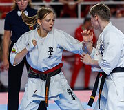 Brigita Svinkūnaitė (kairėje)