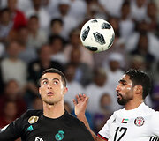 Pasaulio klubų taurės turnyro pusfinalyje Madrido &bdquo;Real&ldquo; futbolininkai 2:1 palaužė &bdquo;Al Jazira&ldquo; klubą..
