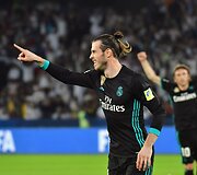 Pasaulio klubų taurės turnyro pusfinalyje Madrido &bdquo;Real&ldquo; futbolininkai 2:1 palaužė &bdquo;Al Jazira&ldquo; klubą..