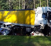 Avarija sostinės Kirtimų g.: susidūrė keturi lengvieji automobiliai ir vienas sunkiasvoris