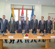 partijų susitarimas, eugenijus gentvilas, ramūnas karbauskis, gediminas kirkilas, gabrielius landsbergis, valdemaras toma&scaron;evskis, vytautas bakas, raimundas karoblis, saulius skvernelis