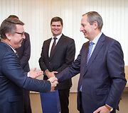 Nyderlandų Karalystės ambasada įteikė &bdquo;&Scaron;imtmečio dovaną&ldquo; Lietuvos miestams
