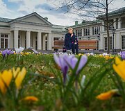 2017 04 05. Lietuvos Respublikos Prezidentė Dalia Grybauskaitė Prezidento rūmų sode
