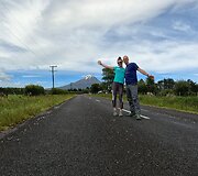Agnė ir Vaidas pakeliui į Taranakio ugnikalnį