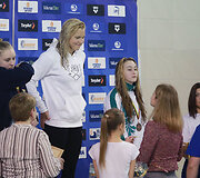 Pirmi medaliai &ndash; ki&scaron;enėje: gimtajame Kaune R.Meilutytė per 5 minutes nuskynė du aukso apdovanojimus