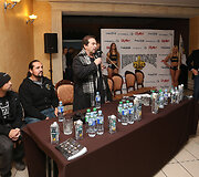 &bdquo;King of the Cage&ldquo; sportininku svėrimas