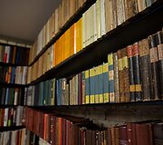 Gitano Nausėdos biblioteka
