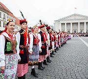 Lenkijos valstybės atkūrimo 100-mečio proga 100 porų &scaron;okis