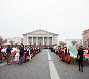 Lenkijos valstybės atkūrimo 100-mečio proga 100 porų &scaron;okis