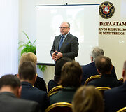 Muitinės departamente aptariamas pasirengimas pokyčiams po Brexit