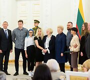 Daugiavaikių mamų apdovanojimo ceremonija Prezidentūroje