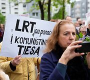 Judėjimo &bdquo;Lietuva yra čia&ldquo; akcija prie&scaron; paskutiniuosius kandidatų debatus