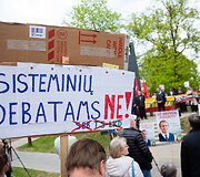 Judėjimo &bdquo;Lietuva yra čia&ldquo; akcija prie&scaron; paskutiniuosius kandidatų debatus