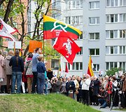Judėjimo &bdquo;Lietuva yra čia&ldquo; akcija prie&scaron; paskutiniuosius kandidatų debatus