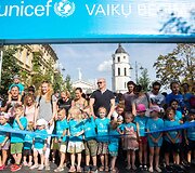 UNICEF vaikų bėgimo akimirka