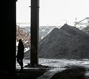 Darbai po padangų gaisro &bdquo;Ekologistika&ldquo; teritorijoje